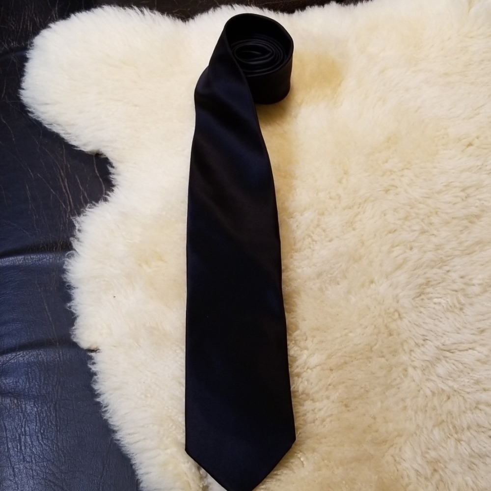 Joseph & Feiss black tie, silk, 56 "